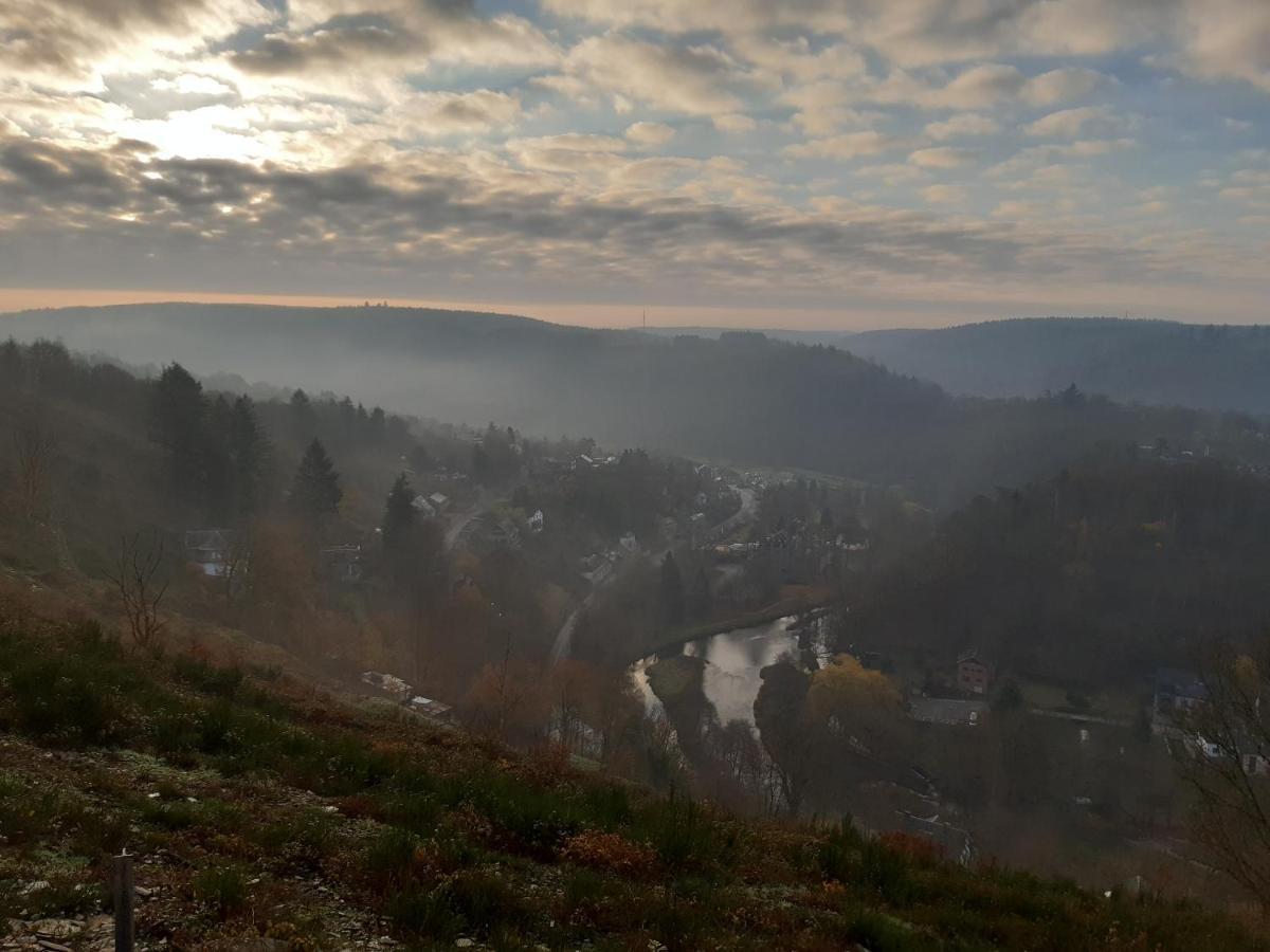 Bed & Breakfast Vallee De L'Ourthe Marcourt Exterior foto