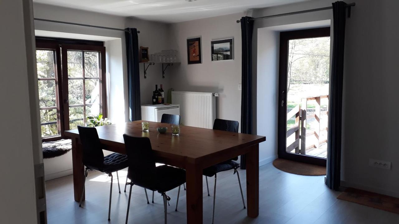 Bed & Breakfast Vallee De L'Ourthe Marcourt Exterior foto